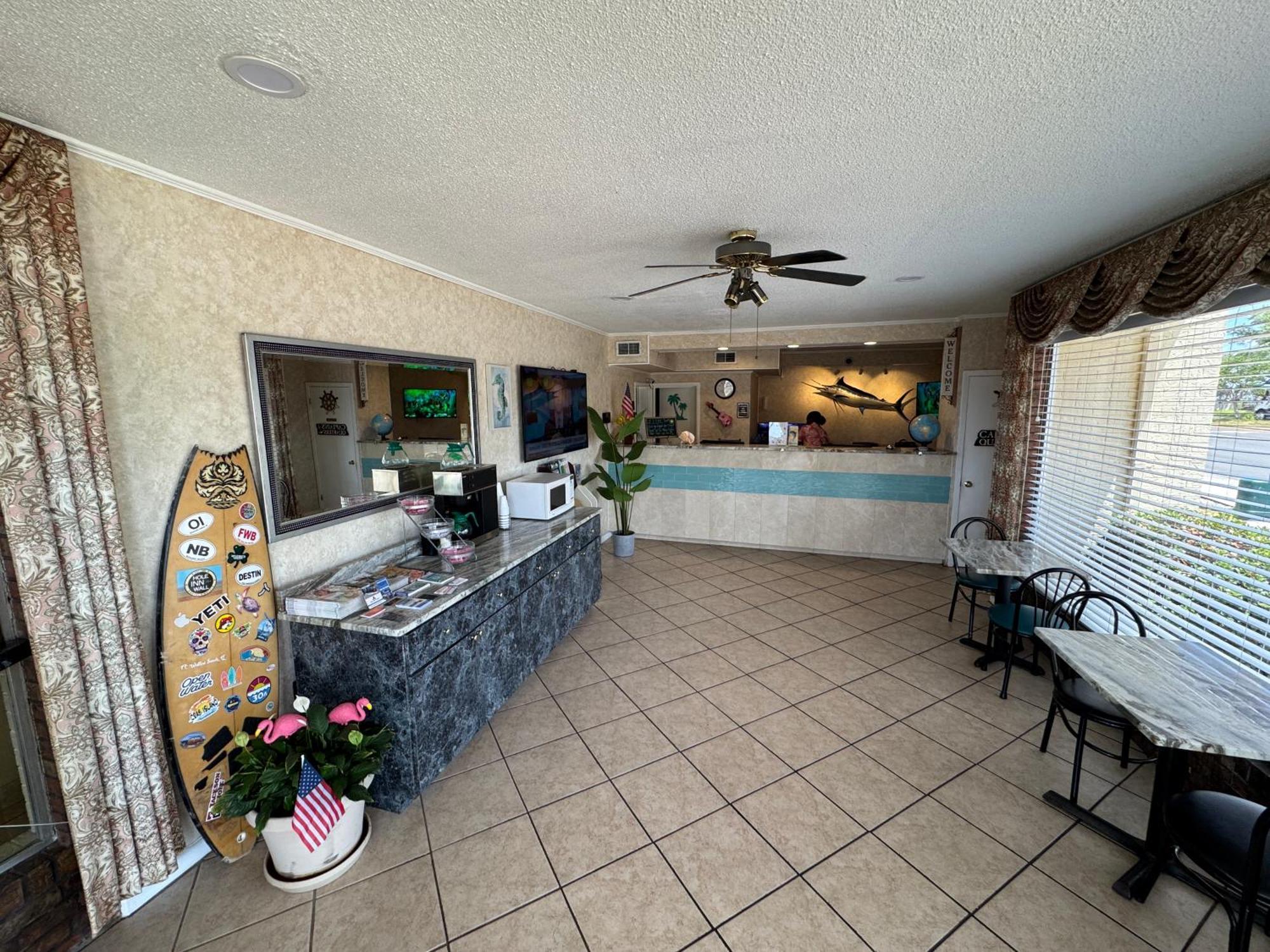 Hole Inn The Wall Hotel - Fort Walton Beach - Sunset Plaza - Nearby Beaches & Hurlburt Exterior foto